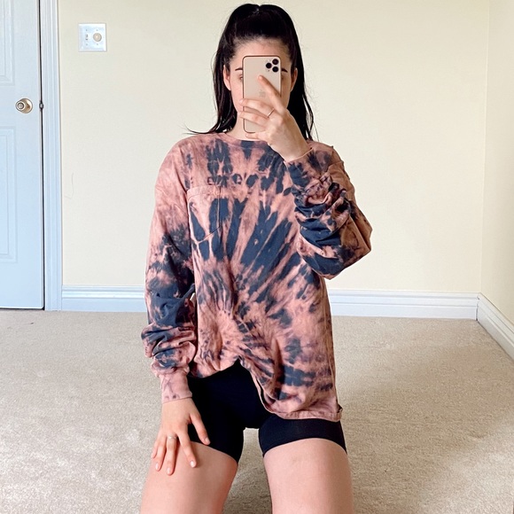 comfort wash Tops - Tie Dye Long Sleeve Pocket Tee 🔥 Blogger Favorite